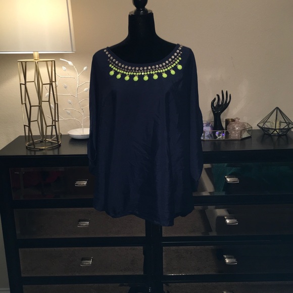 EUC Lane Bryant Navy Embellished Top Size 14/16 - Picture 4 of 7